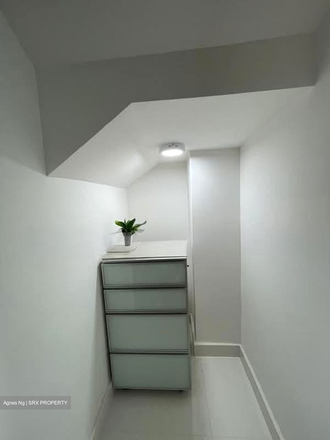 West Coast Drive (D5), Terrace #593692591
